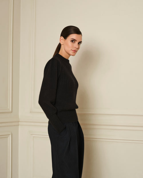 SUÉTER DE PUNTO CON MANGA ABULLONADA FRUNCIDA NEGRO