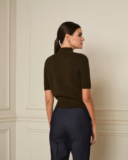 SUÉTER MANGA CORTA CON CUELLO ALTO VERDE