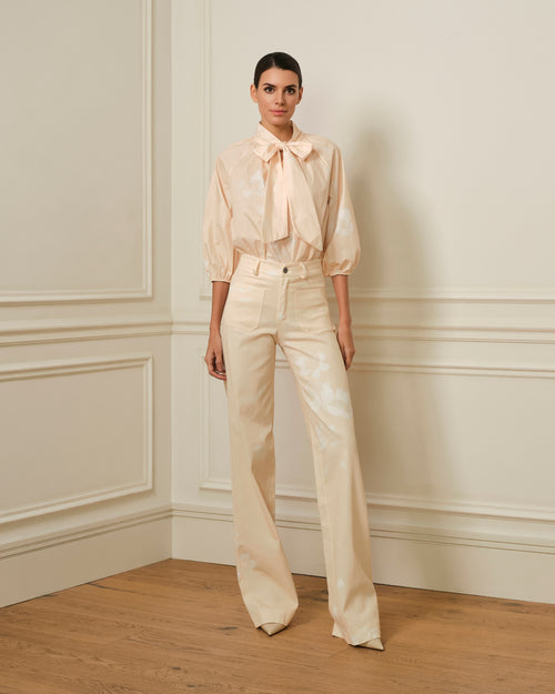 BLUSA MANGA ABULLONADA CON ESTAMPADO FLORAL MANTEQUILLA