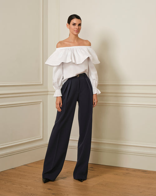 BLUSA OFF SHOULDER CON VOLANTE BLANCA