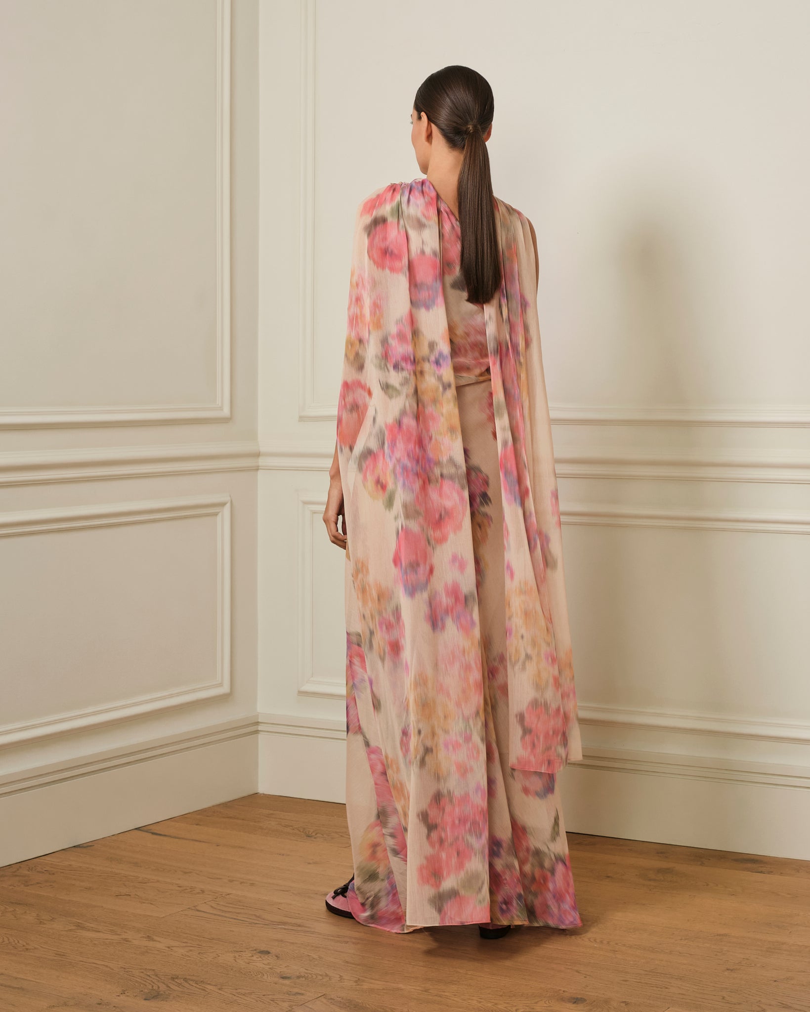 VESTIDO ASIMETRICO DE GASA CON ESTAMPADO FLORAL