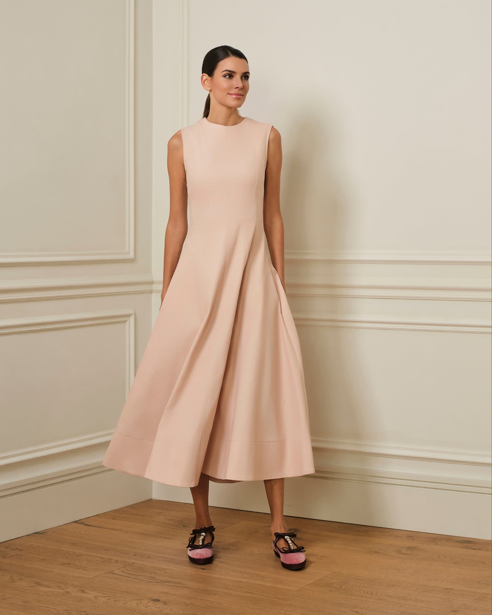 VESTIDO MIDI DENIM CON COSTURAS VISTAS ROSA