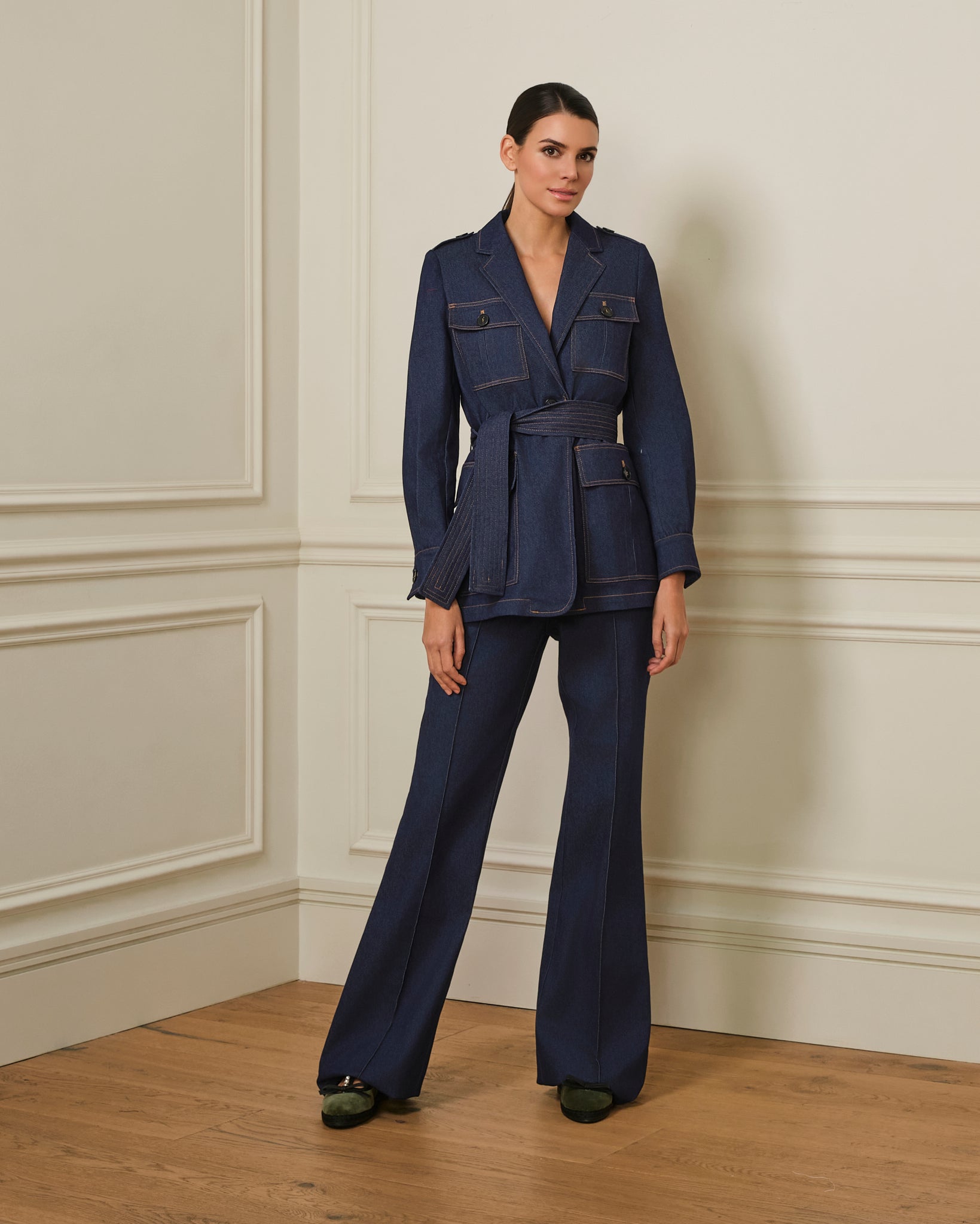 BLAZER SAHARIANA CON COSTURAS VISTAS DENIM