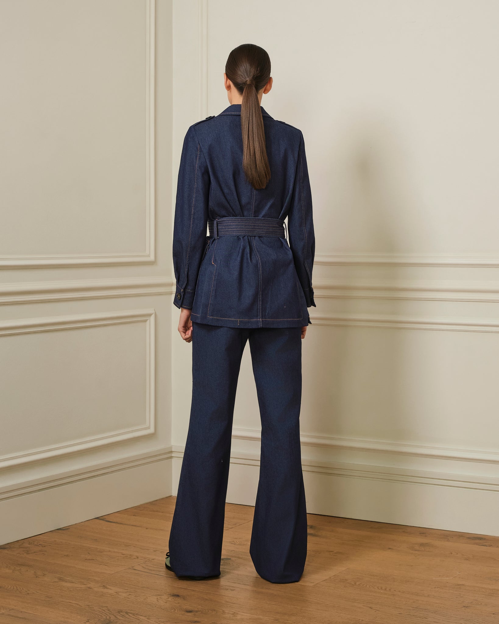 BLAZER SAHARIANA CON COSTURAS VISTAS DENIM