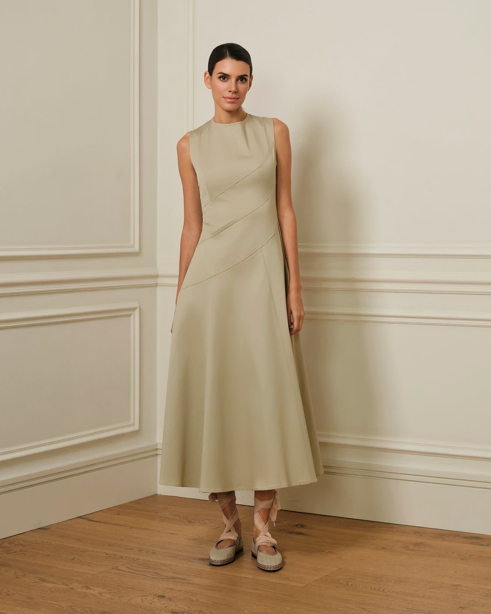 VESTIDO MIDI CON COSTURAS VISTAS BEIGE