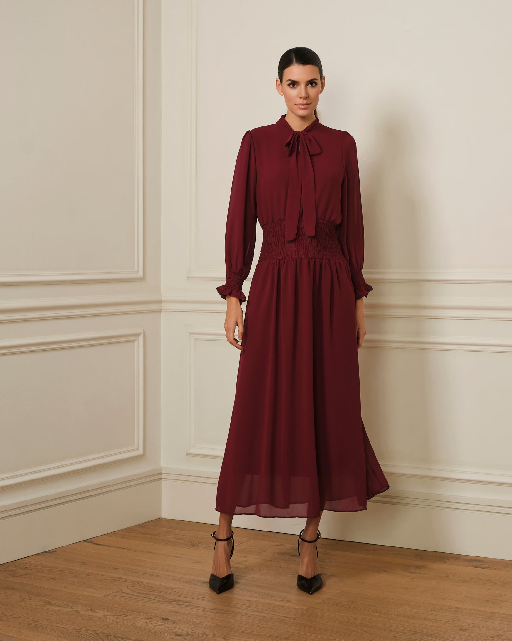 VESTIDO MANGA LARGA CON LAZADA BURDEOS