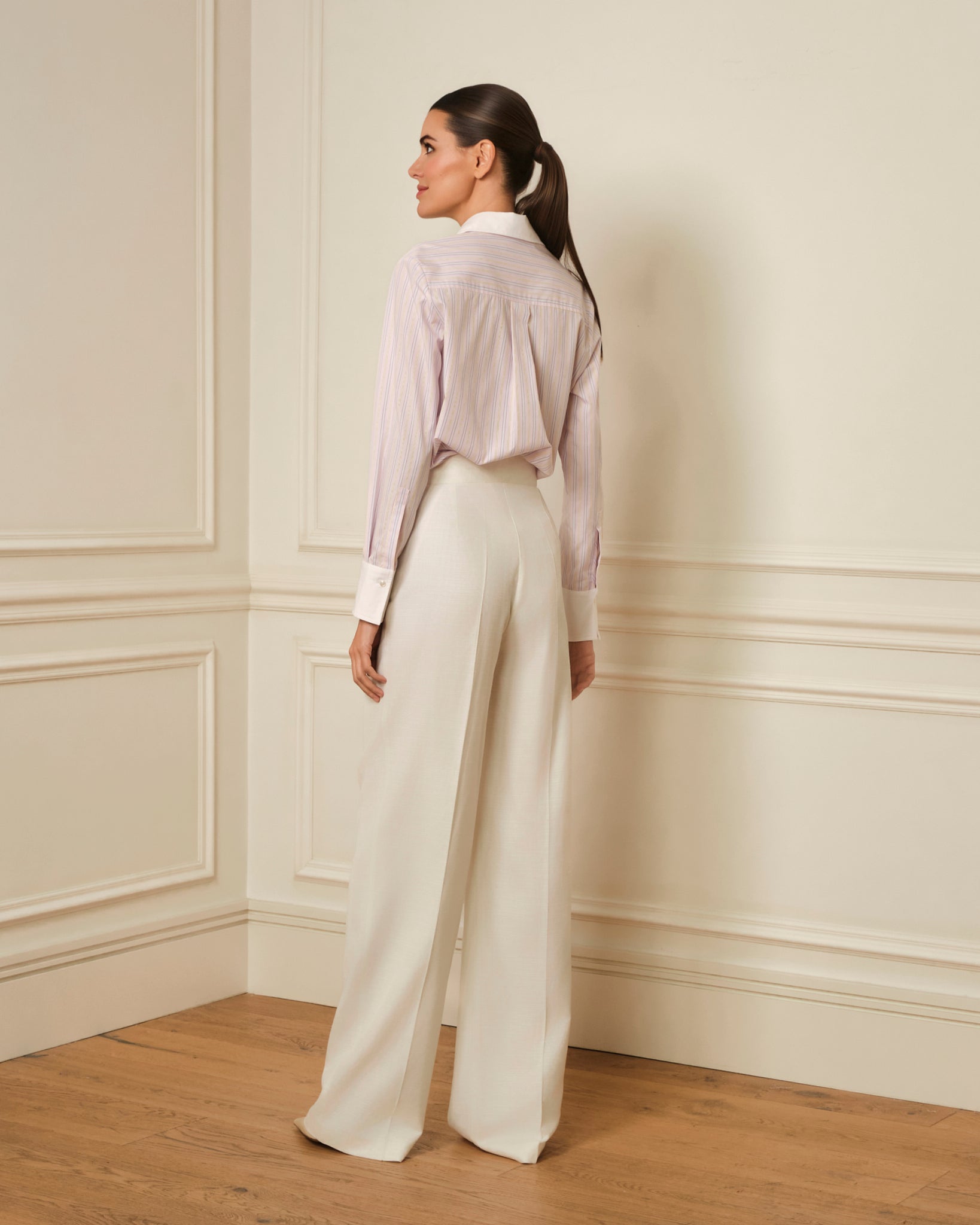 CAMISA CON PUÑO BLANCO Y ESTAMPADO DE RAYAS AZUL