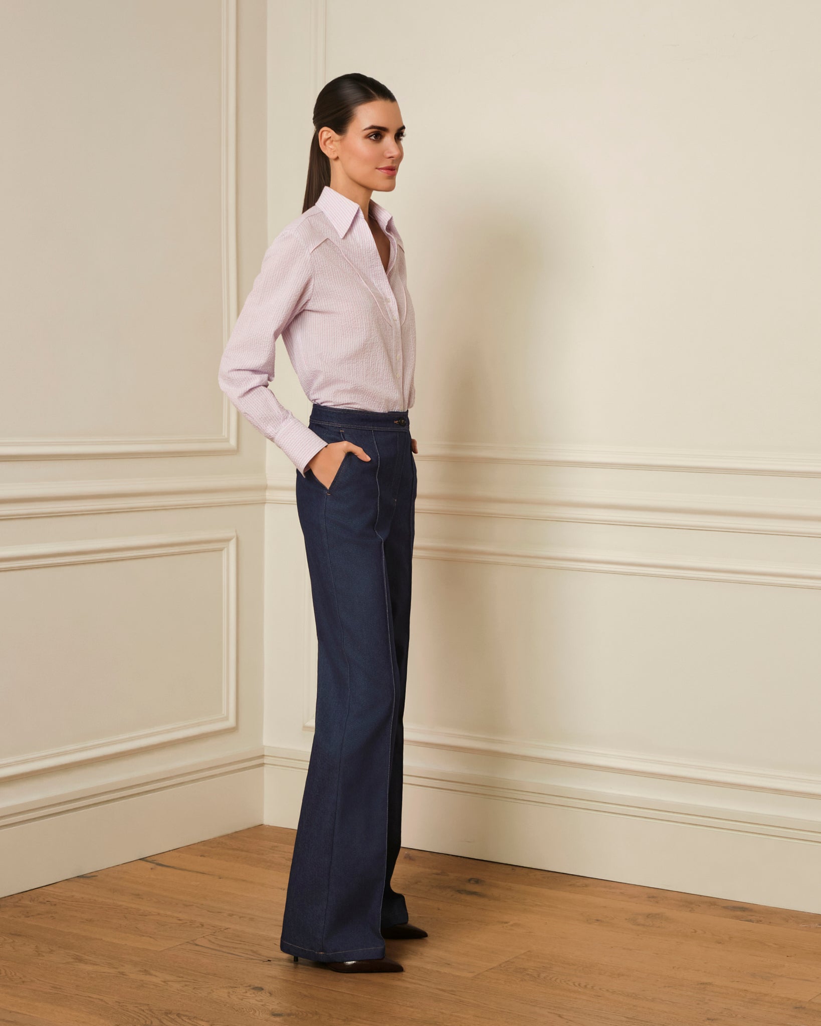 CAMISA CON DETALLE DE VIVO Y ESTAMPADO DE RAYAS AZUL