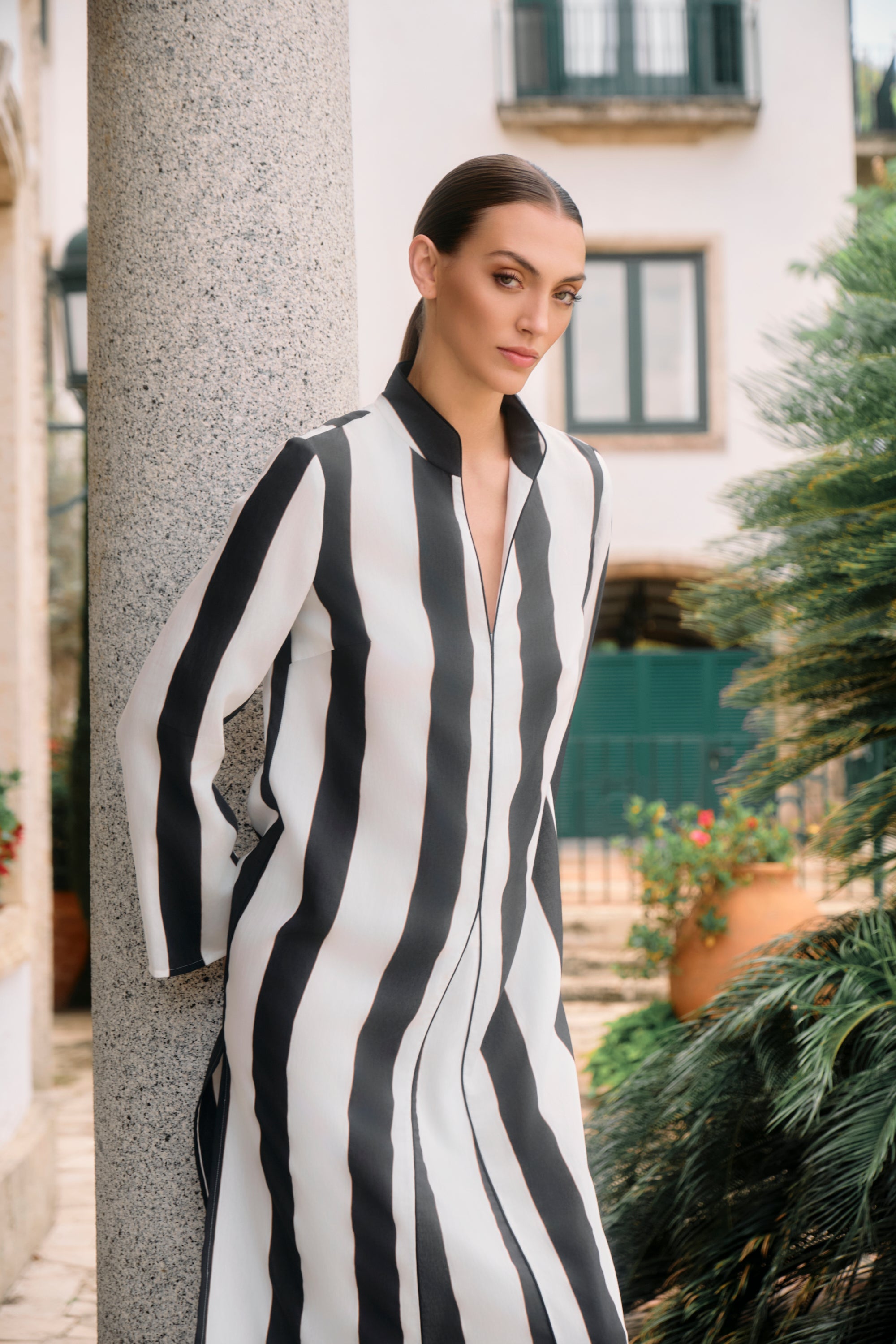 KAFTÁN ESTAMPADO RAYAS NEGRAS RANYA