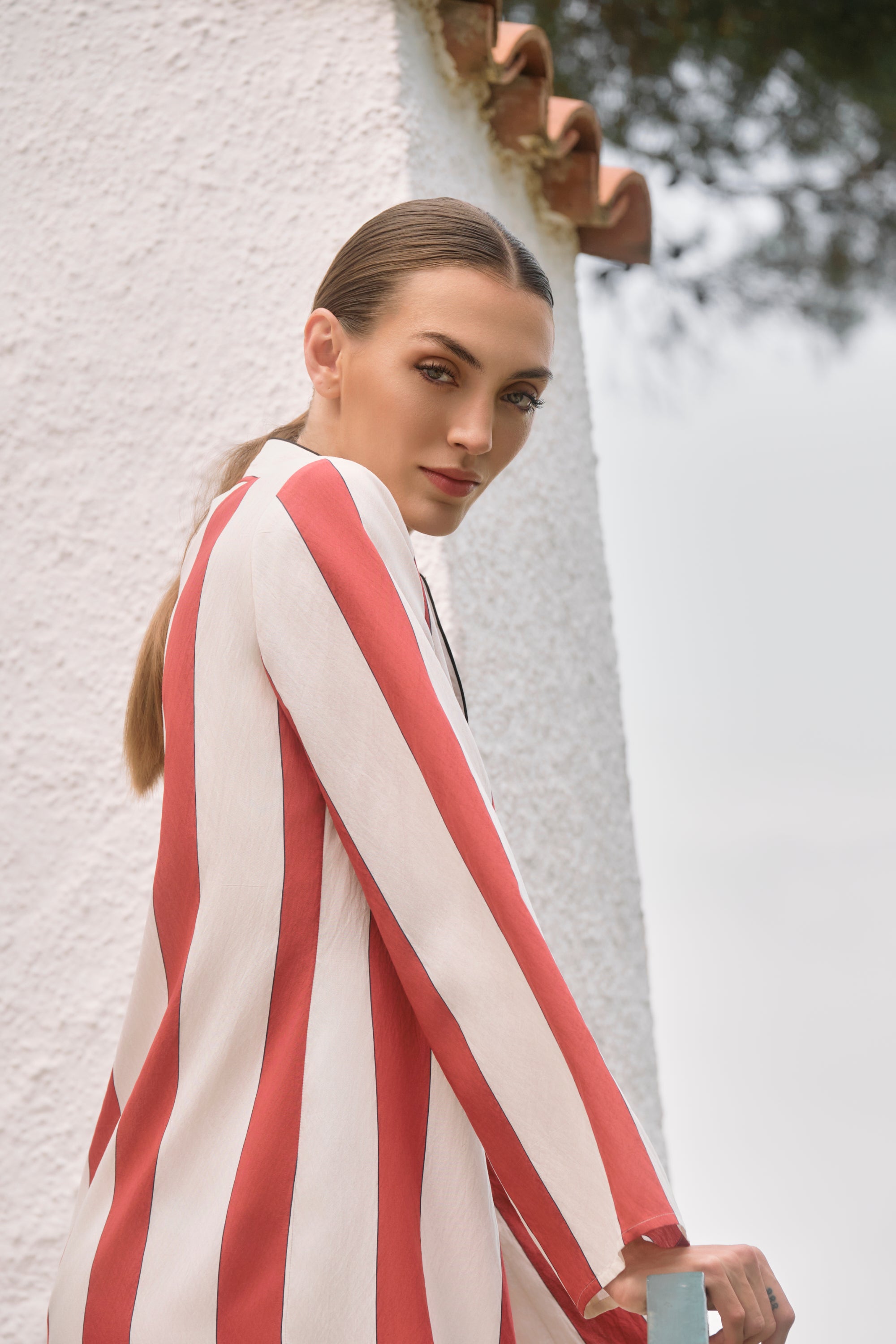 KAFTÁN ESTAMPADO RAYAS ROJAS RANYA