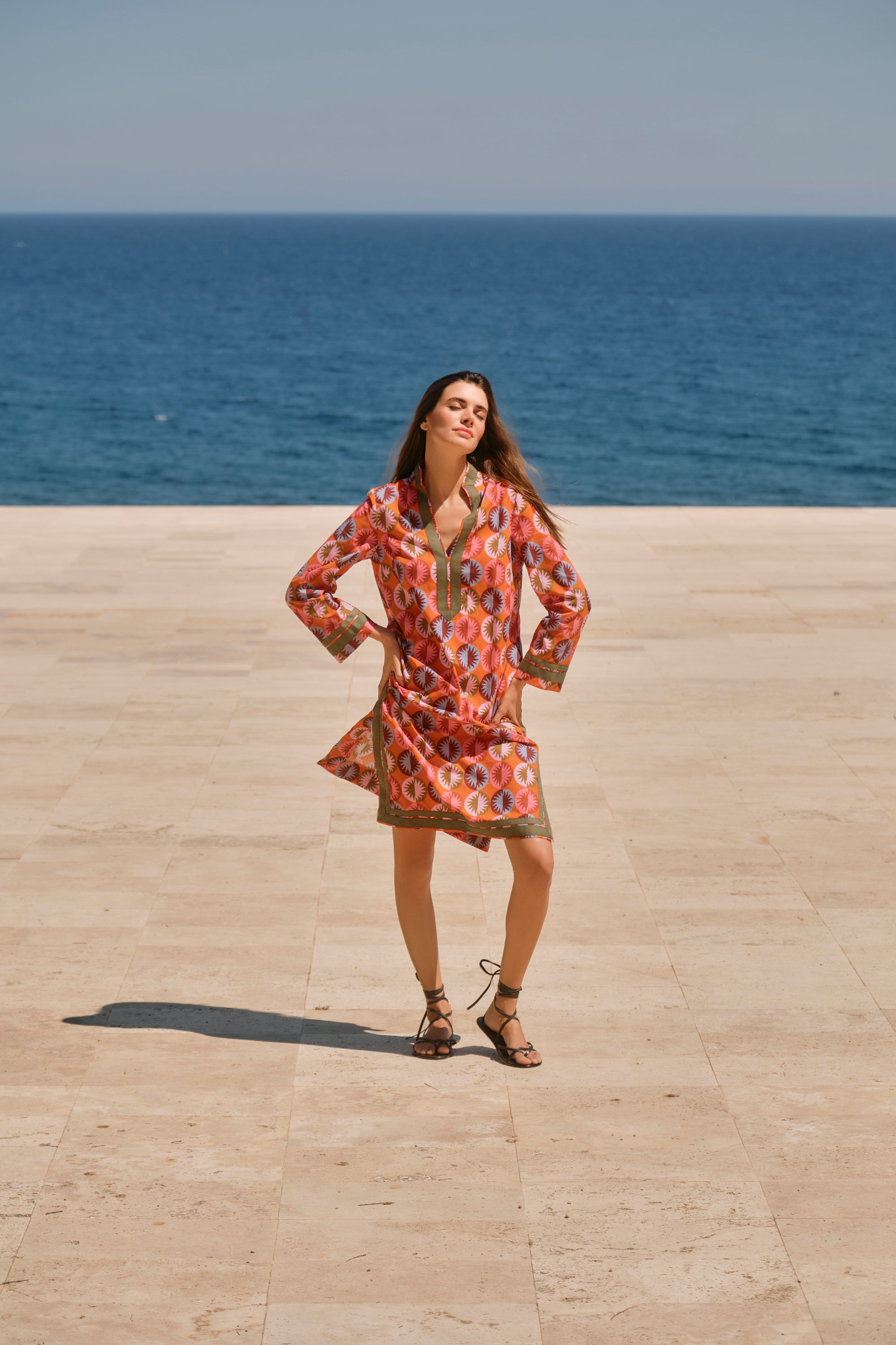 KAFTÁN CORTO ESTAMPADO SOLES NARANJA CLAIRE