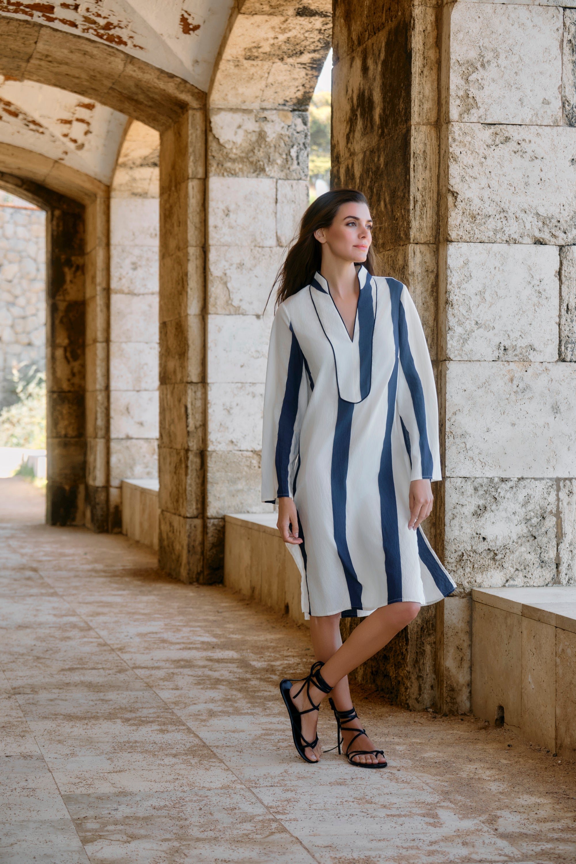 KAFTÁN CORTO  ESTAMPADO RAYAS NEGRO CLAIRE