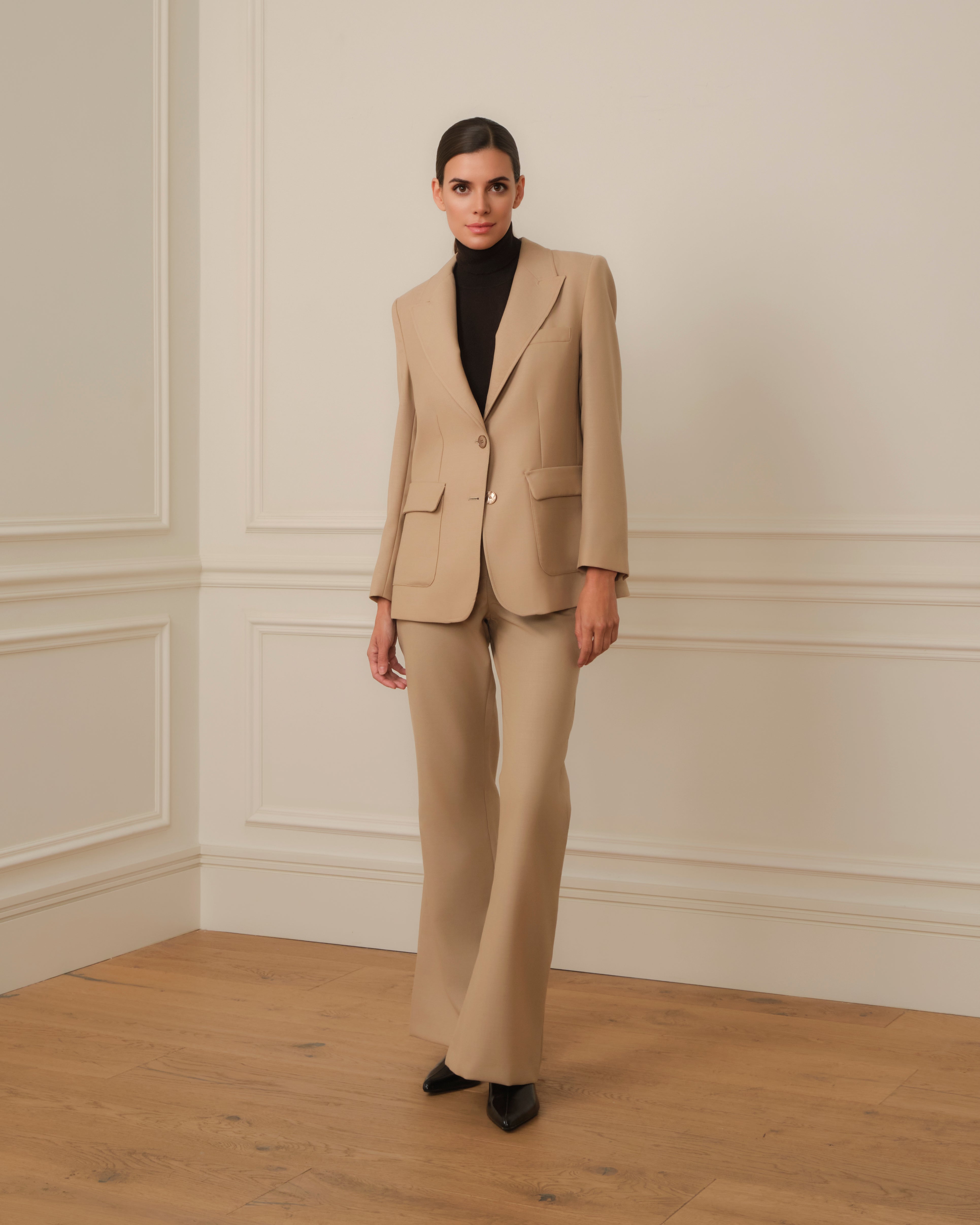 PANTALÓN FLARE BEIGE