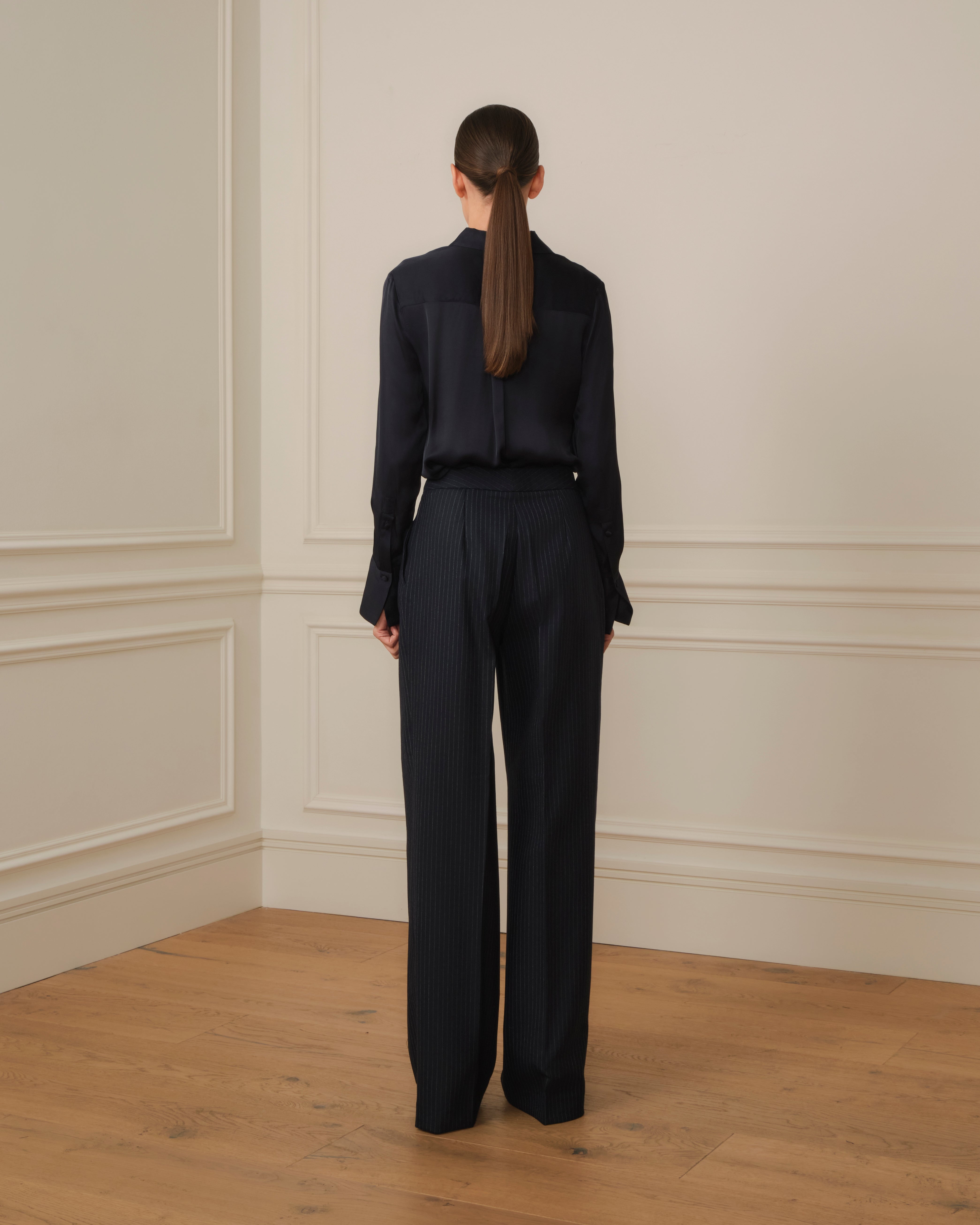 CAMISA SATINADA AZUL MARINO