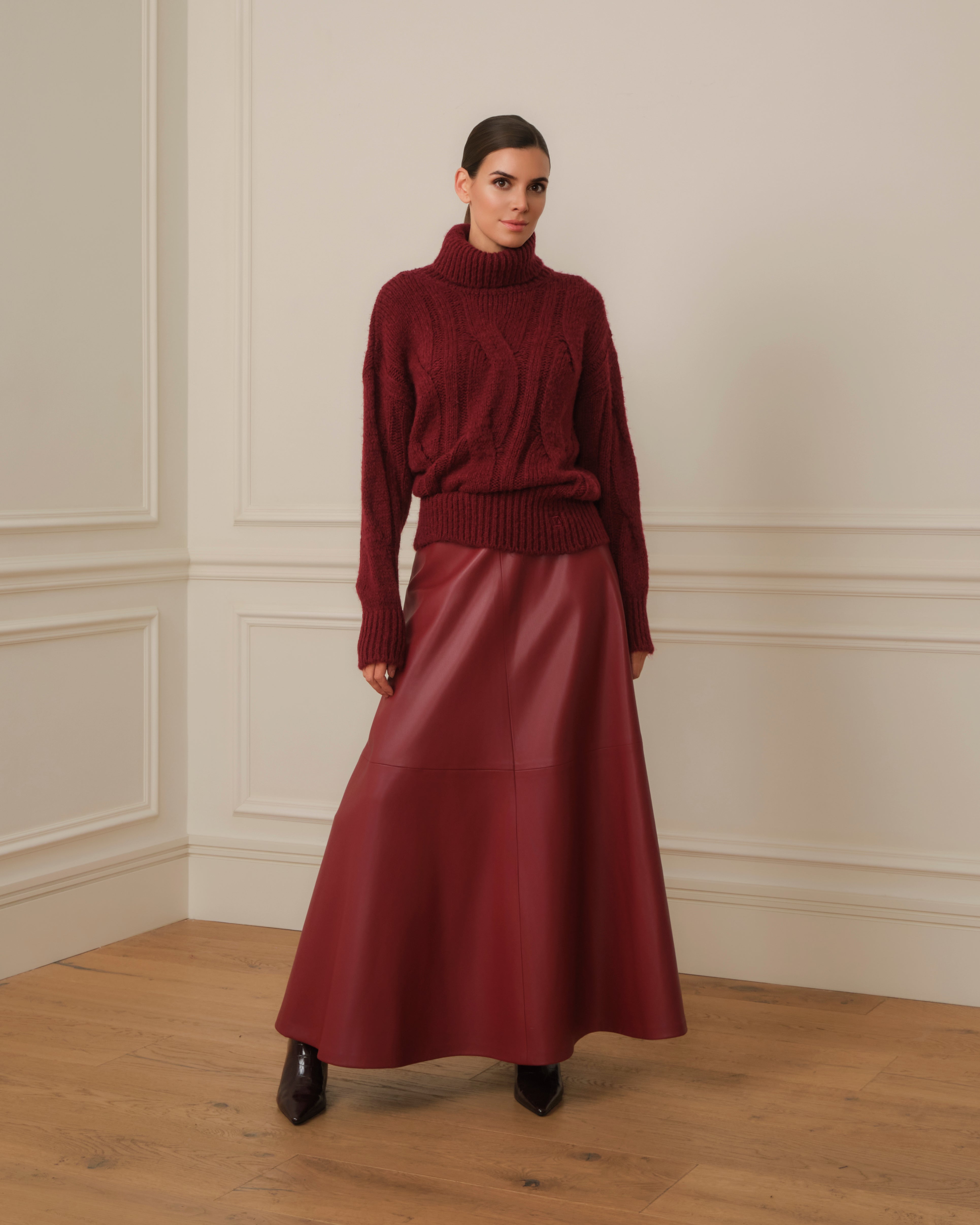 SUÉTER TRENZADO DE CUELLO ALTO GRANATE