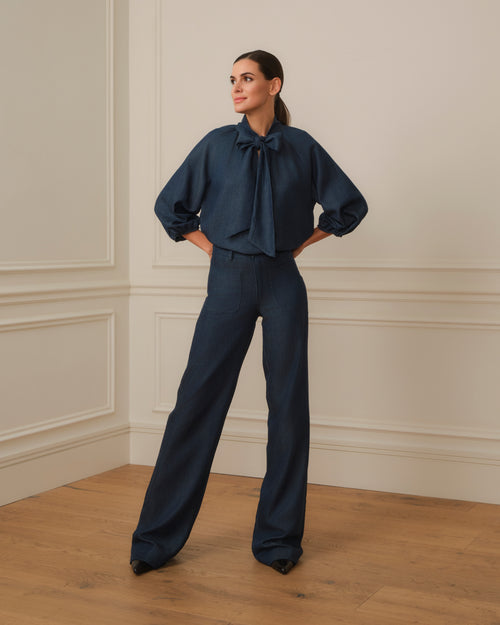 BLUSA MANGA ABULLONADA CON LAZO EN CUELLO EN DENIM