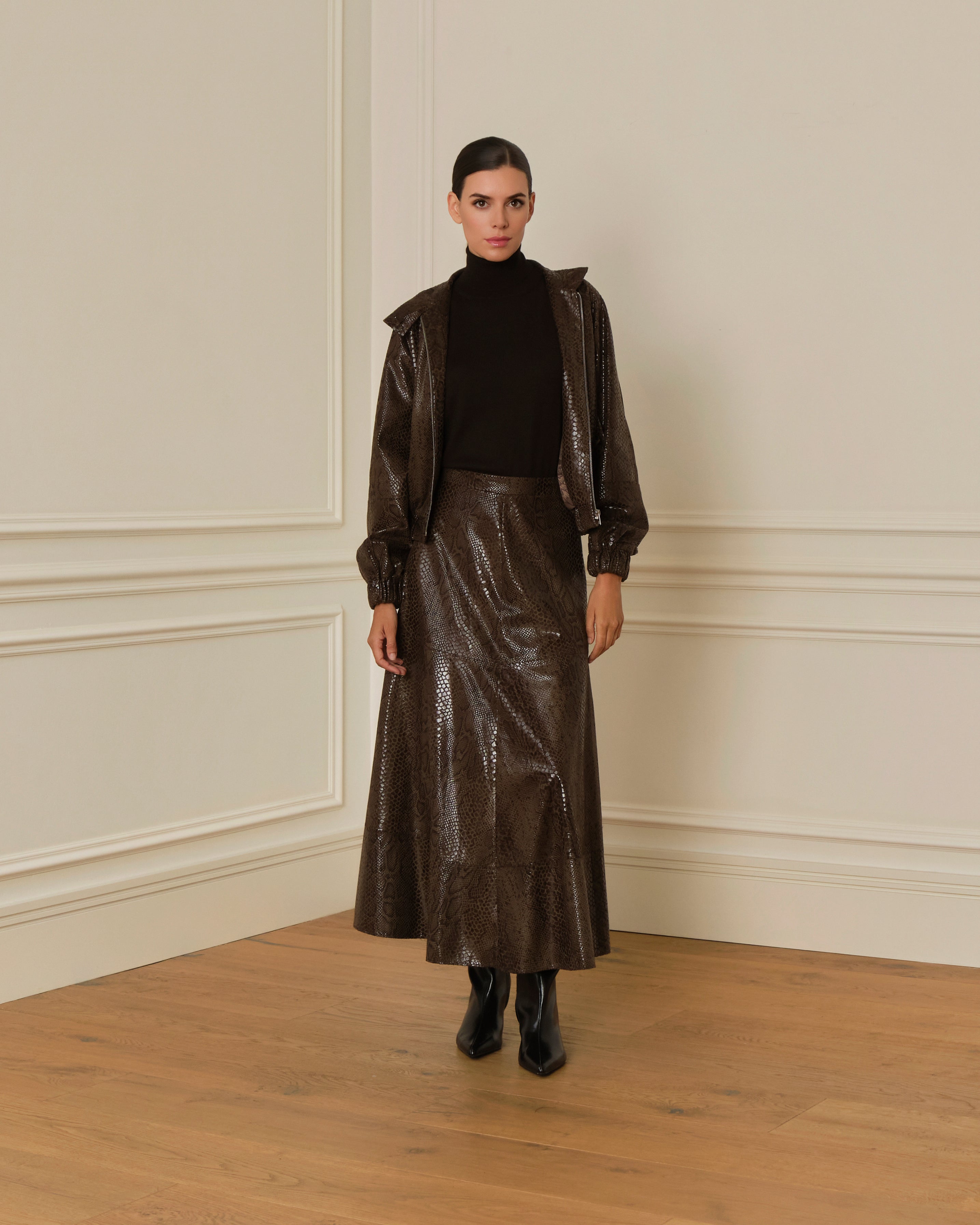 CAZADORA EFECTO PIEL DE PITÓN