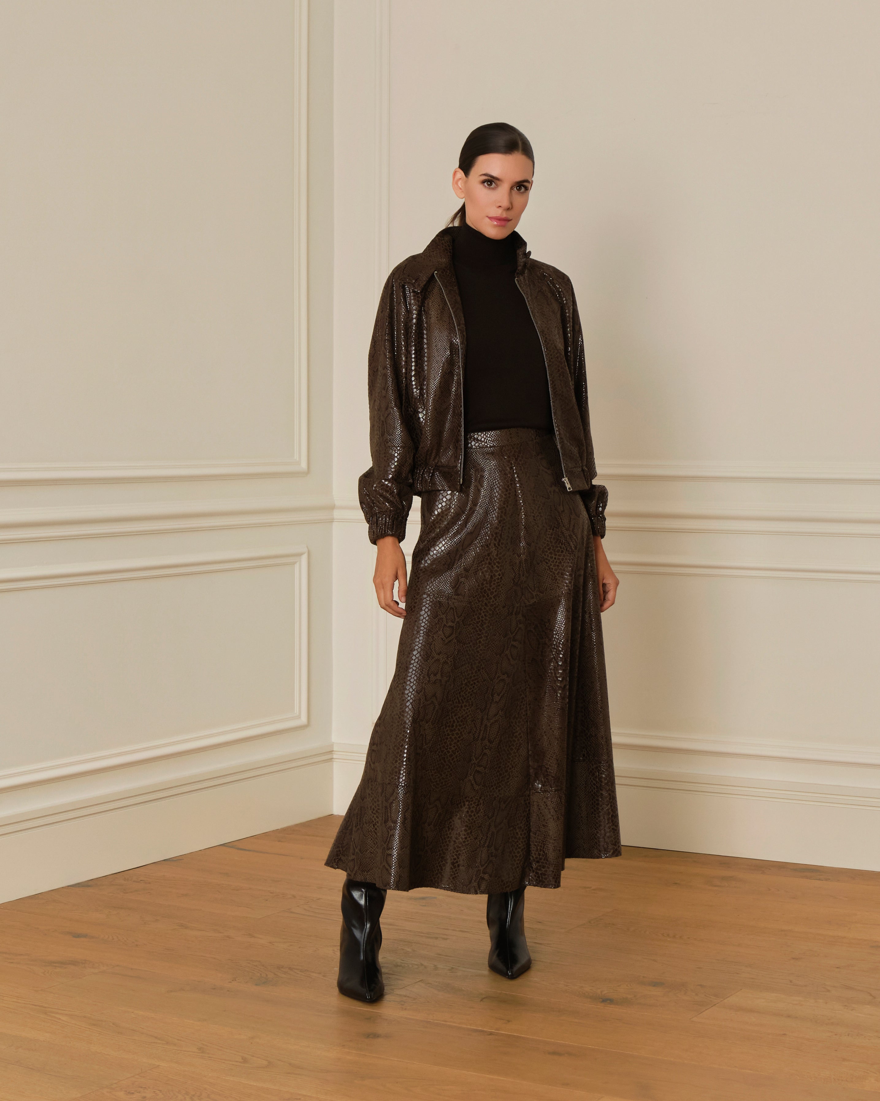 CAZADORA EFECTO PIEL DE PITÓN