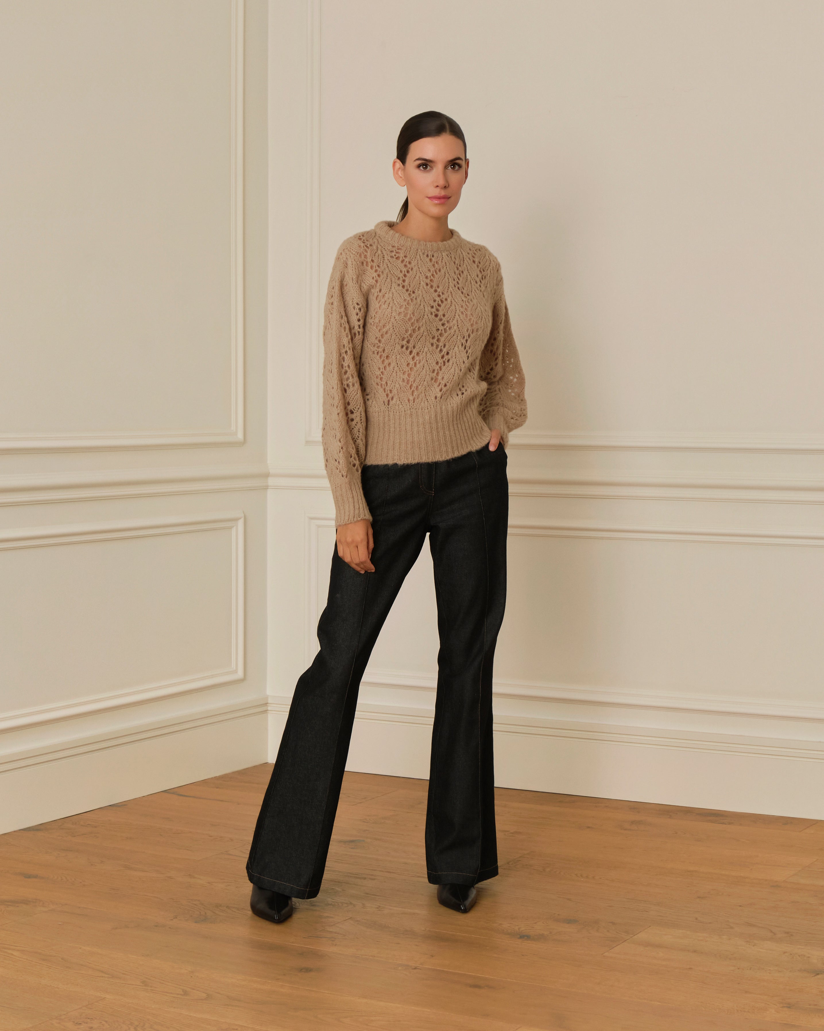 PRE-ORDER SUÉTER DE PUNTO CALADO CAMEL